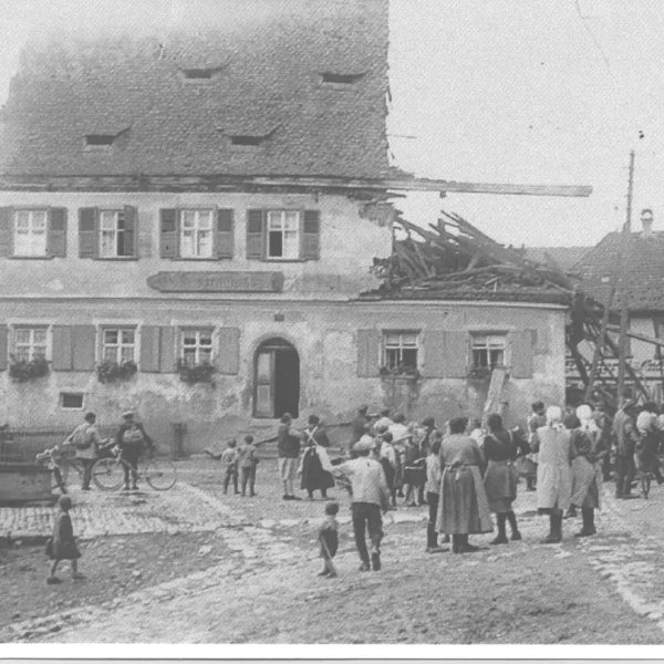 Brasserie Schmittler dans l'ancienne maison du juge - pignon effondré vers 1928